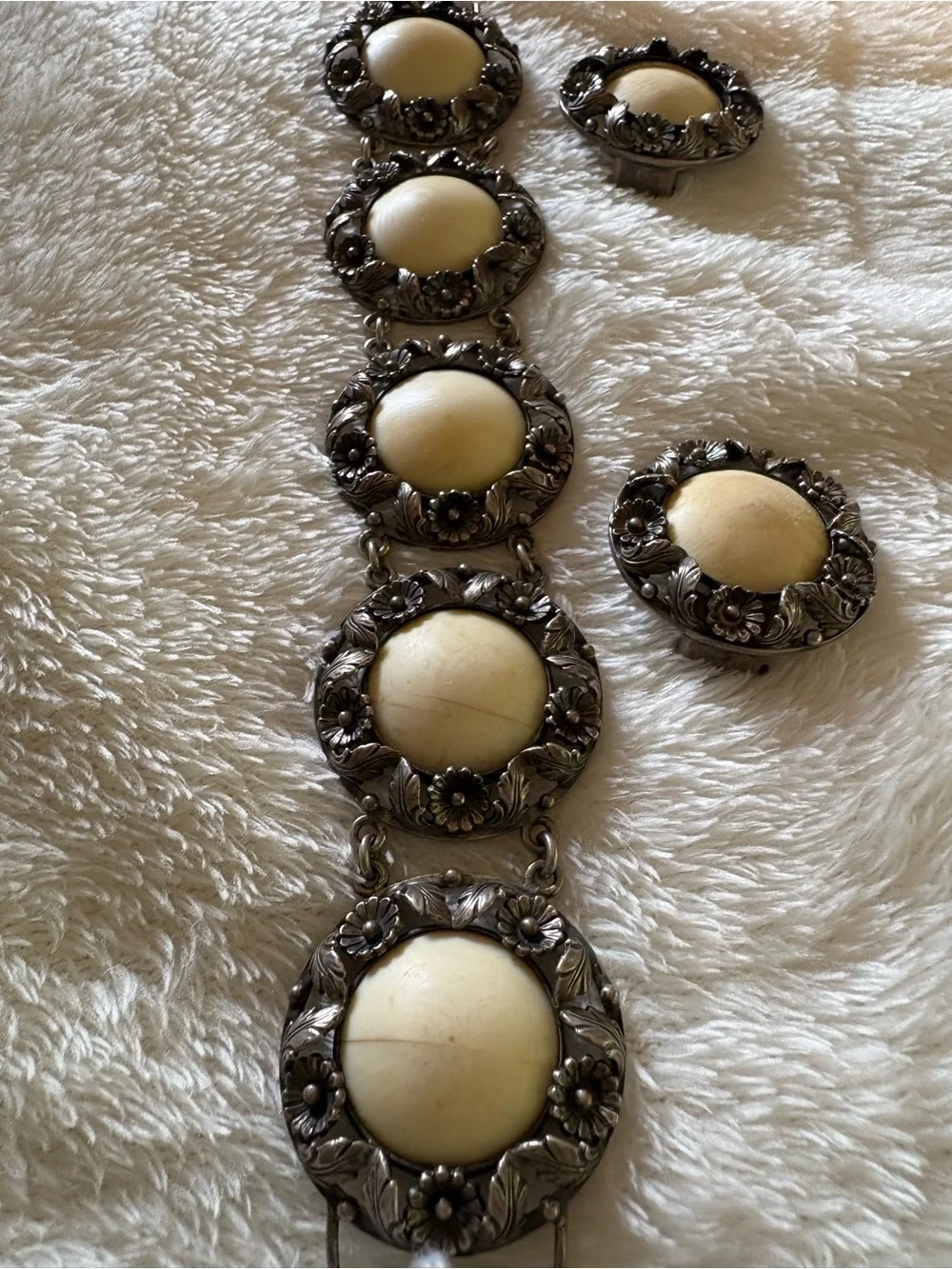 Vintage Cream Center Floral Medallion Bracelet and Clip-On Earrings Set